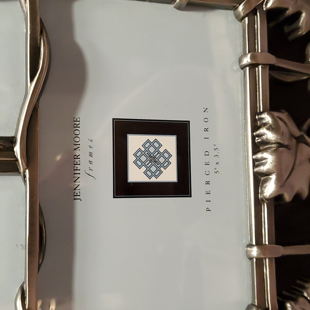 Jennifer Moore  frames - Picture 5 of 8